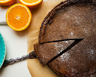 Chokladpaj med apelsinfyllning