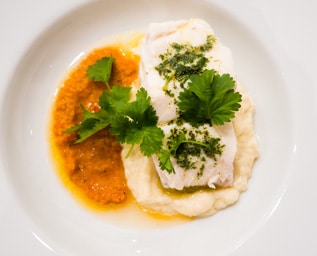 Torskrygg med chorizosalsa och jordärtskockspuré