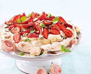 Pavlova med jordgubbar