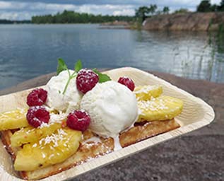 Skärgårdsvåfflor med havsutsikt
