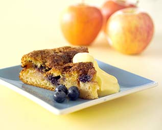 Äppelkaka med blåbär