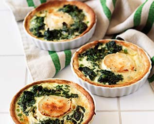 Tarteletter med chèvre och spenat