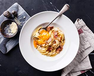 Världspastadagen, carbonara och vin