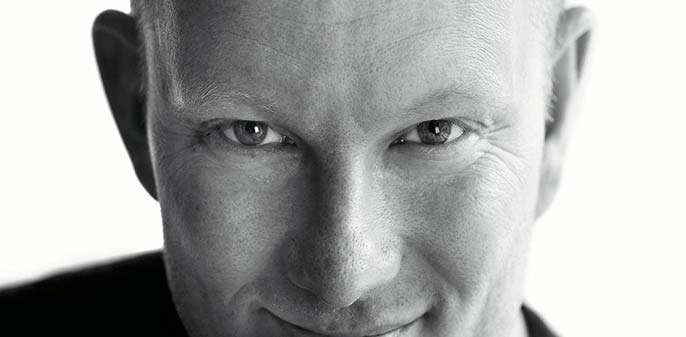 Michel-Jamais-skuren-686