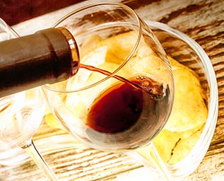 Mello, snacks och vin