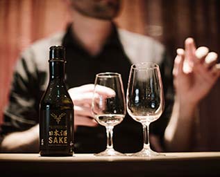 Yasuragi lanserar egen sake