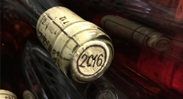 Tavel vägrar tappa färgen