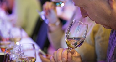 Champagne retar mer än aptiten