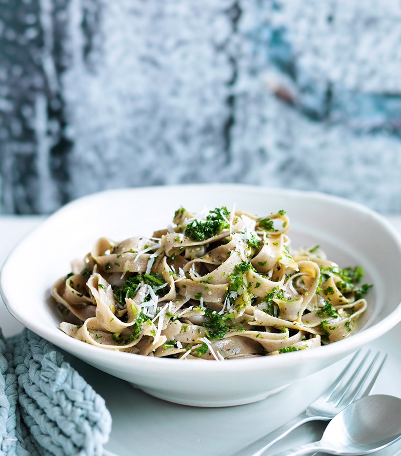 Tagliatelle med grönkålspesto