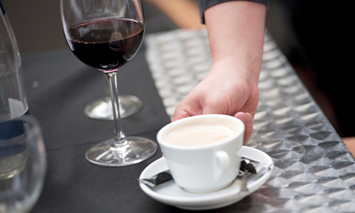 Lev längre – med vin, kaffe och promenader