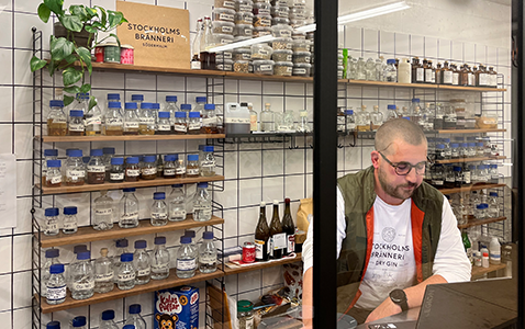 Vinguiden besöker Stockholms Bränneri