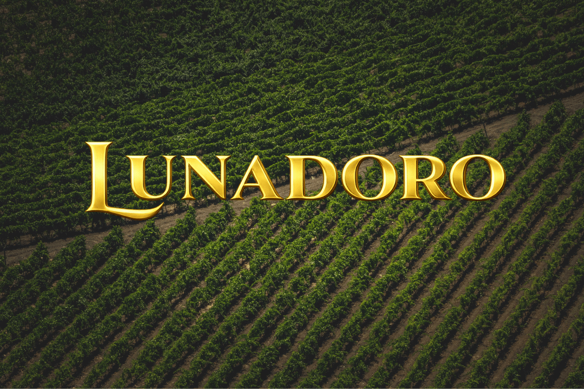 Lunadoro – två prisbelönta flaskor